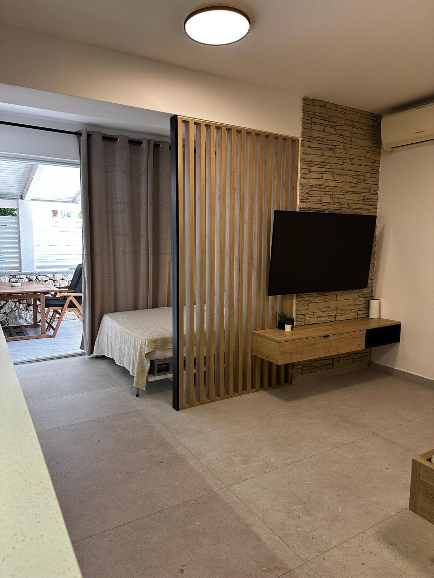Studio Apartments Lace Novalja Eksteriør billede